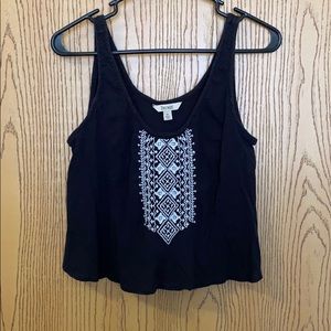 Decree crop top tank
